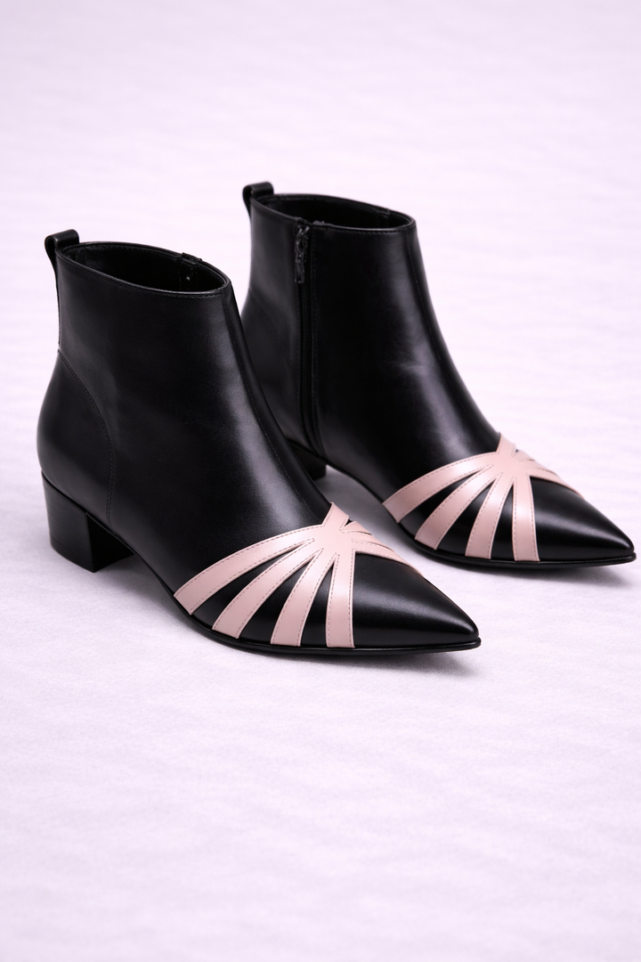 Beatrice™ | Geometrische Stiefeletten