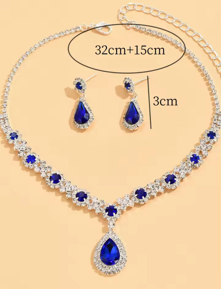 Elke | Elegantes Schmuck-Set in Tropfenform