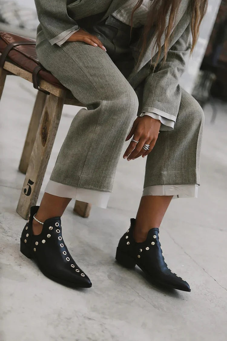 Amelia™ | Stiefeletten mit Nieten