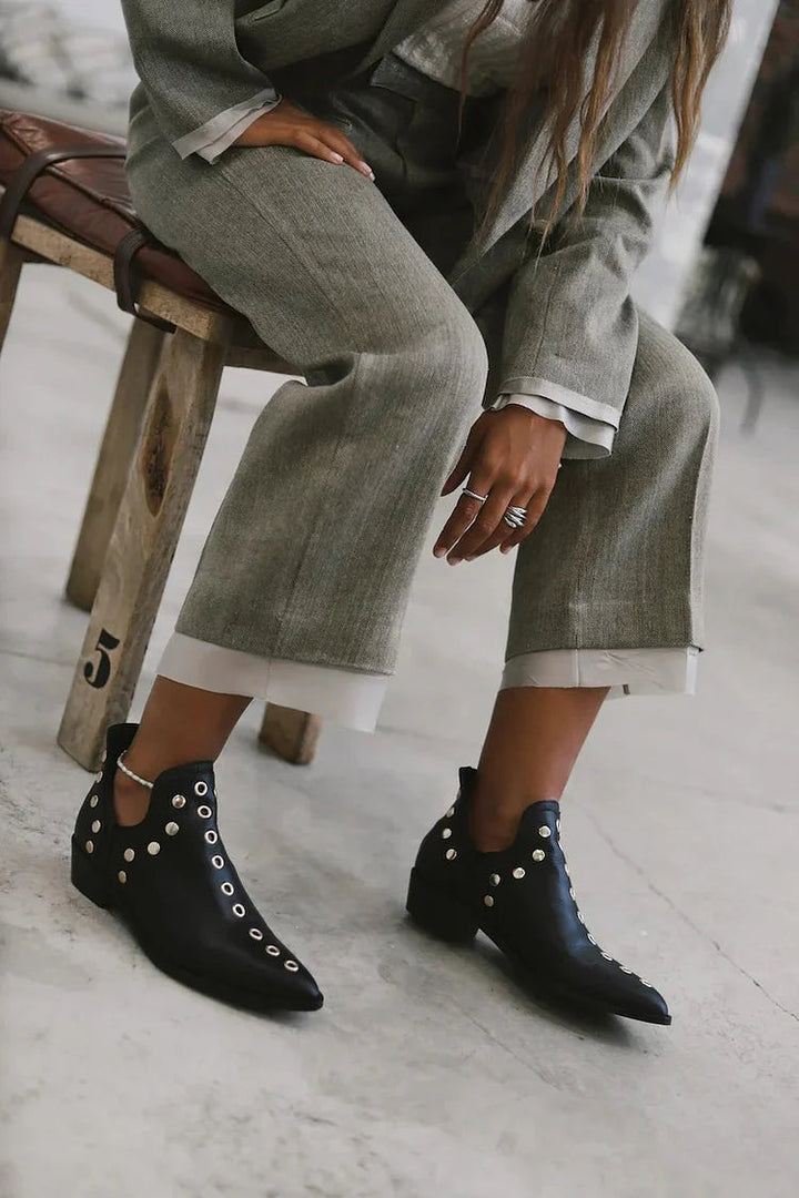 Amelia™ | Stiefeletten mit Nieten