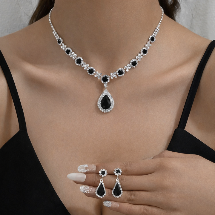 Elke | Elegantes Schmuck-Set in Tropfenform