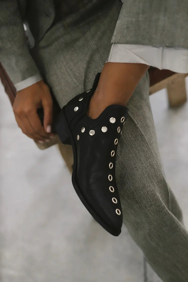 Amelia™ | Stiefeletten mit Nieten