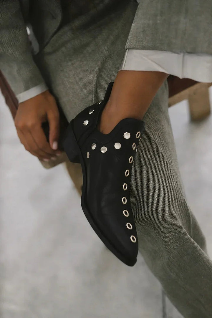 Amelia™ | Stiefeletten mit Nieten