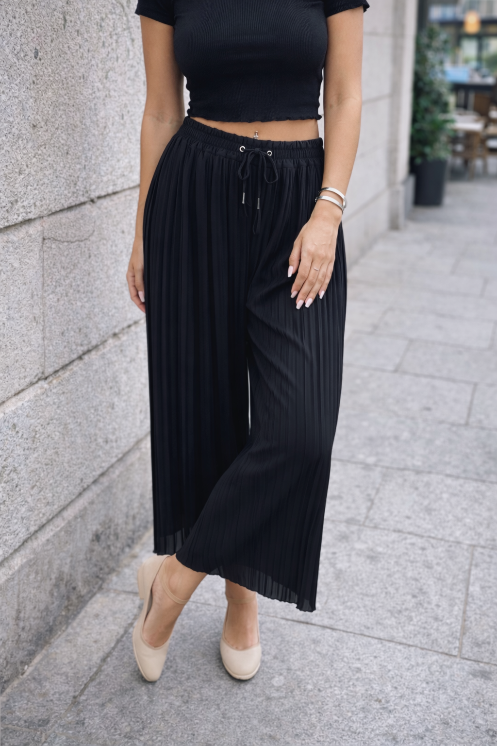 Linda I Schwarze Hose mit Plissee