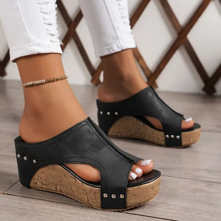 Margarete – Hochwertige Sandalen mit Keilabsatz