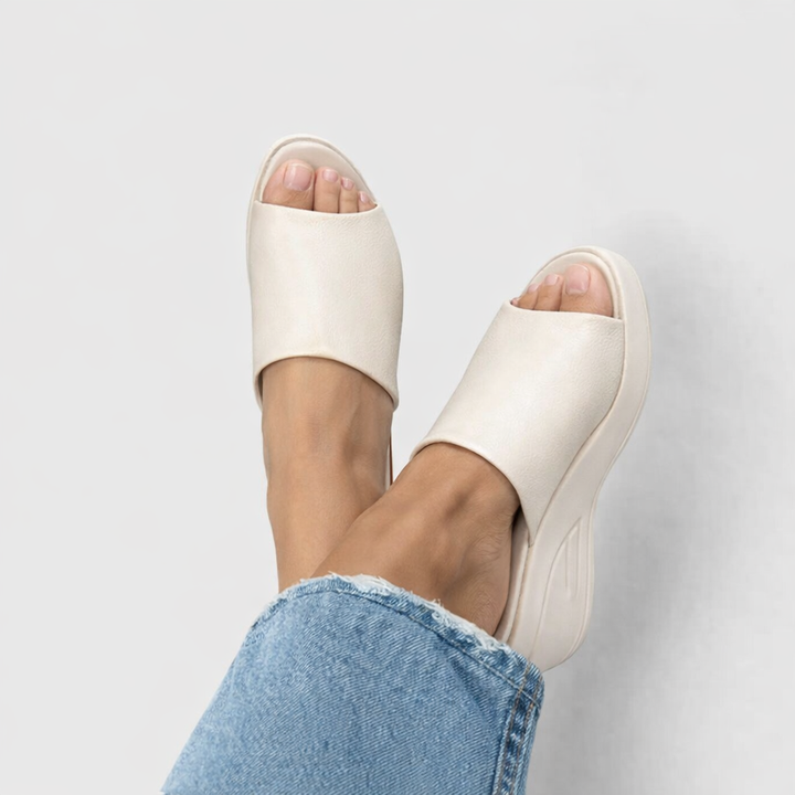 Noa | Orthopädische Slip-On-Sandalen