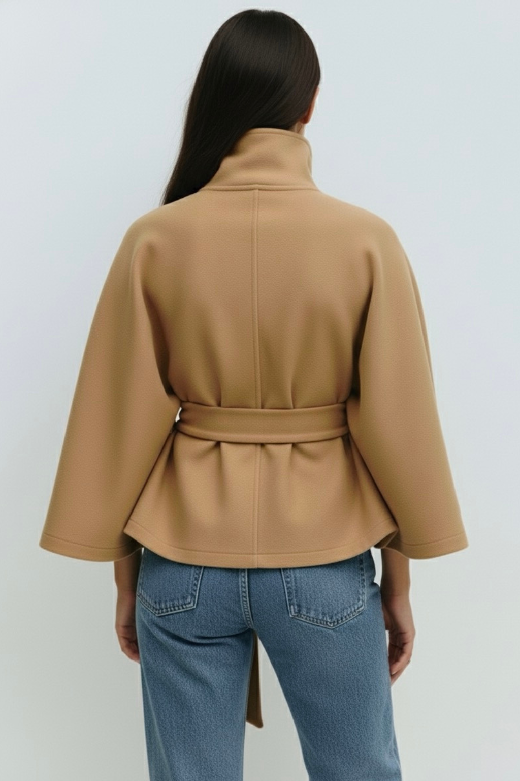 Marie | Cape-Jacke mit hohem Kragen und Gürtel