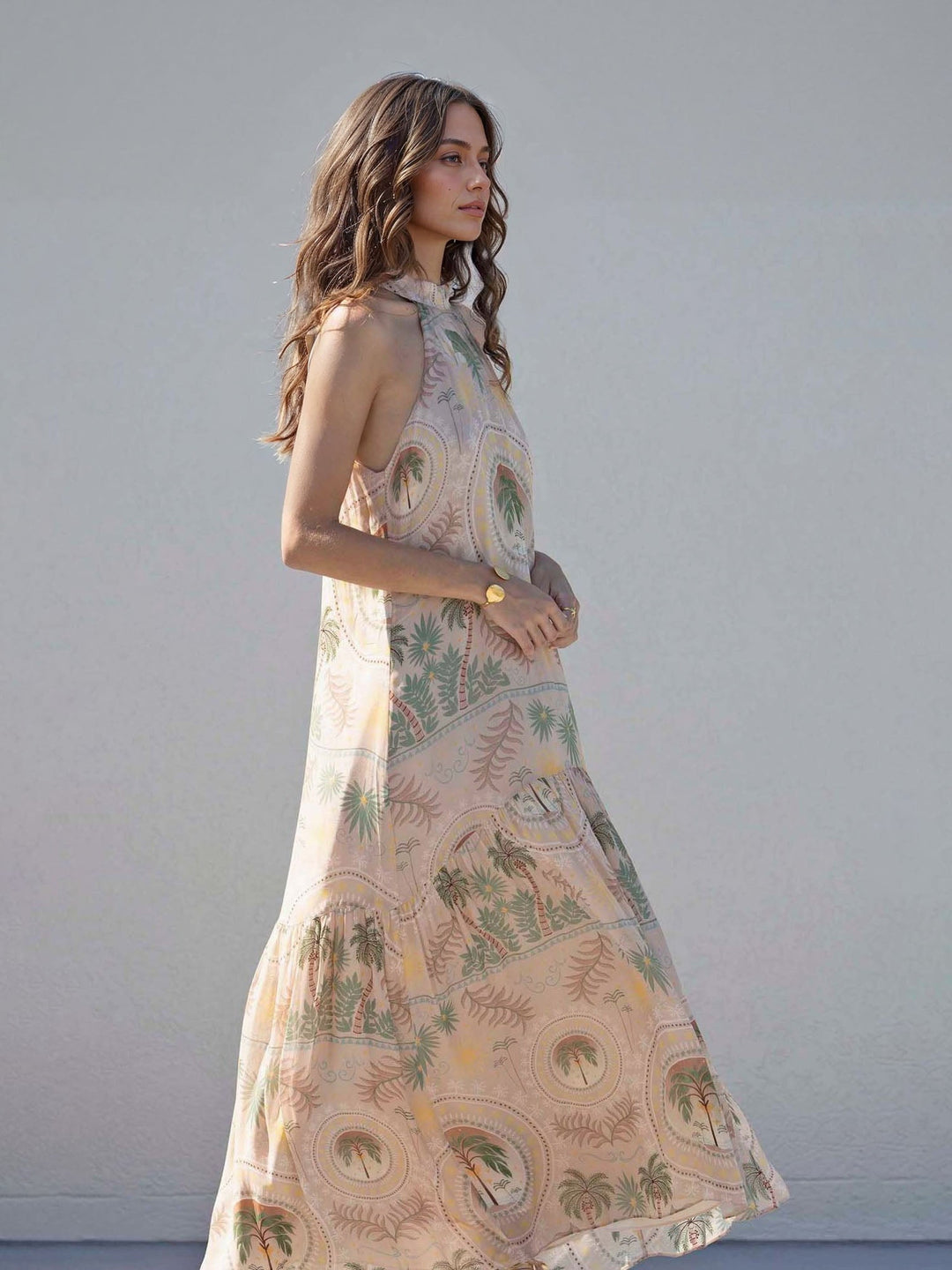 Gabriella™ | Satiniertes Maxikleid mit Palmenmuster