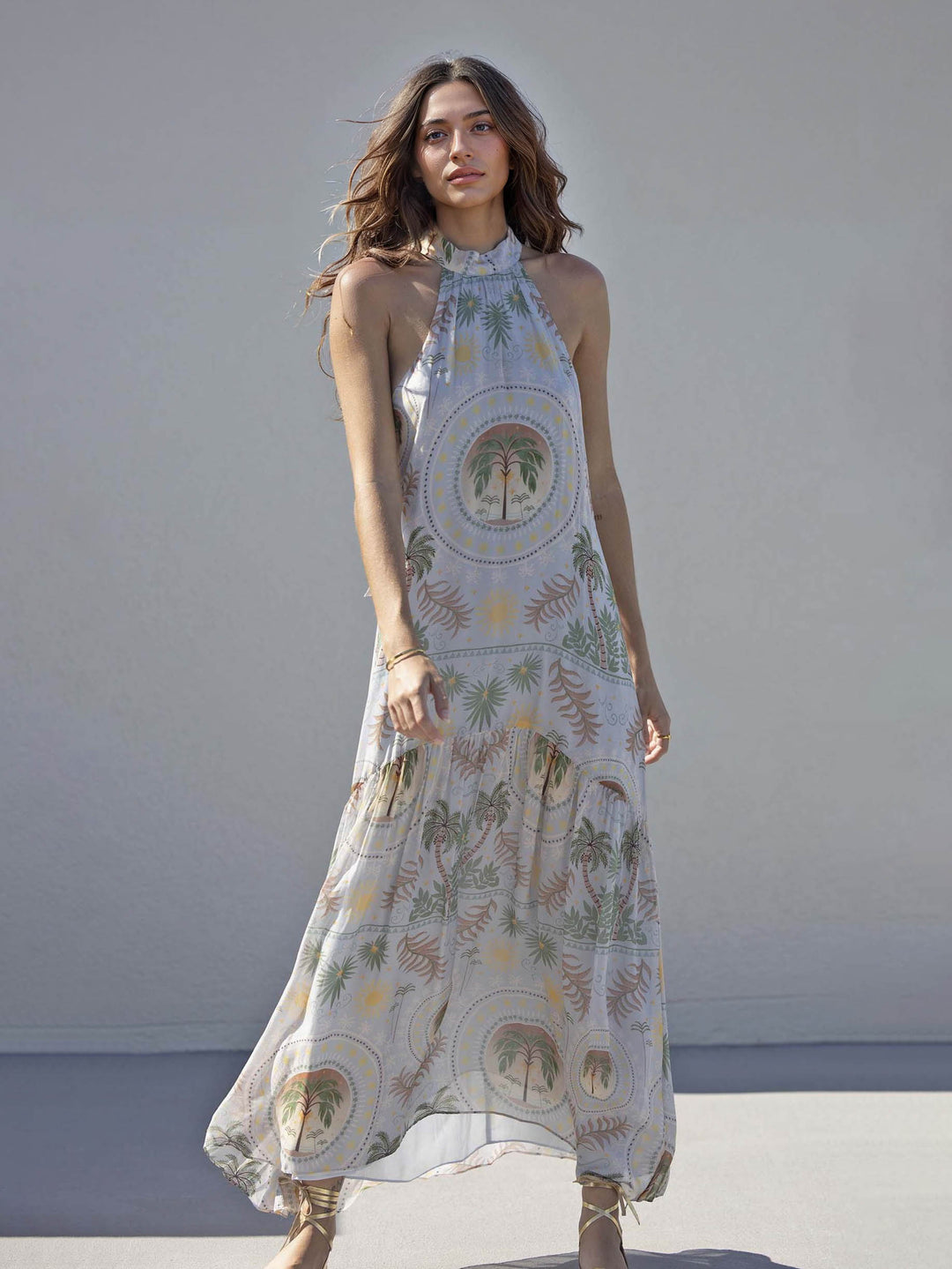 Gabriella™ | Satiniertes Maxikleid mit Palmenmuster