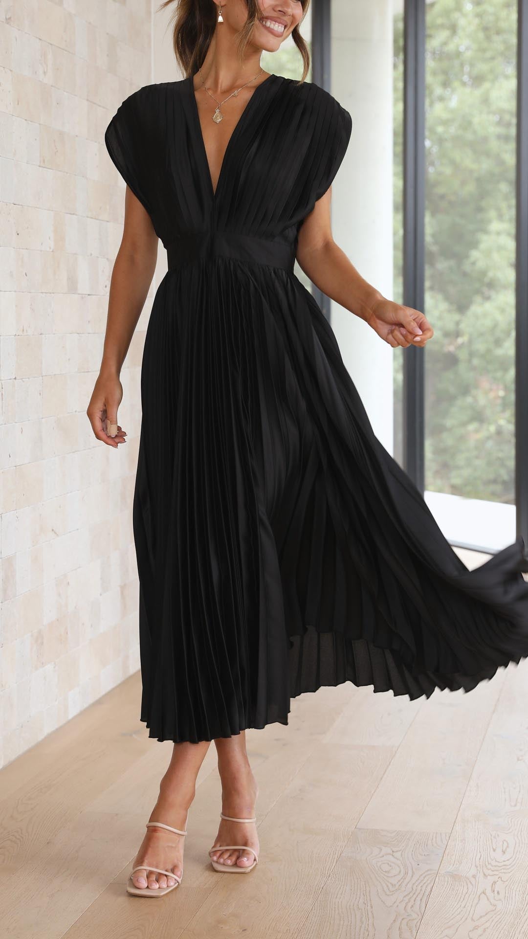 Gloria™ | Plissee-Maxikleid