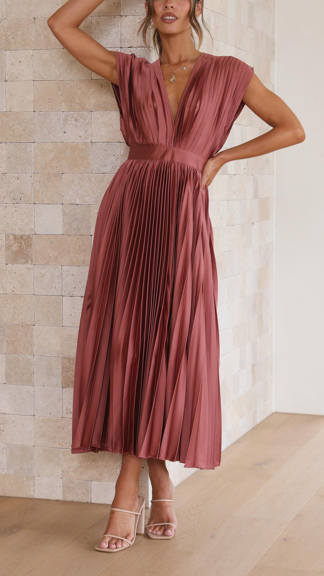 Gloria™ | Plissee-Maxikleid