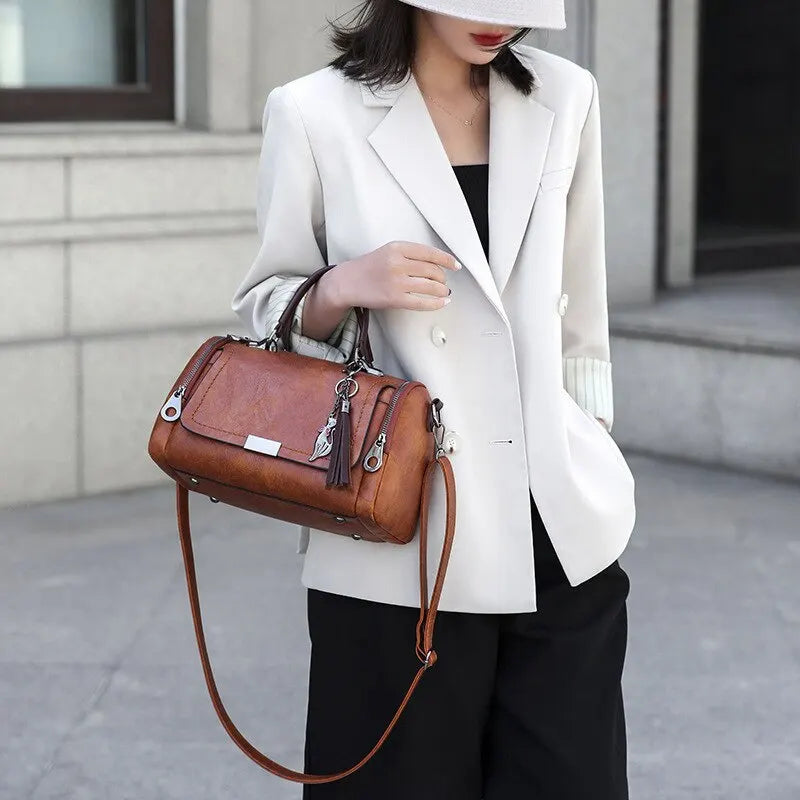 Brigitte | Elegante Leder-Umhängetasche