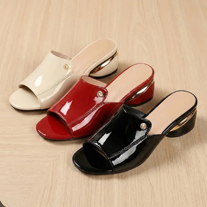 Olga™ | Elegante Lack-Pantoletten mit Blockabsatz